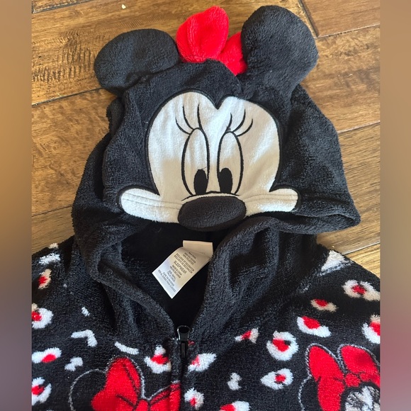 Minnie Mouse Fuzzy Onesie - Picture 5 of 10